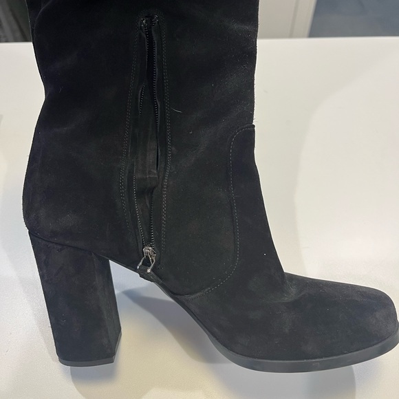 Prada boots - Picture 2 of 8